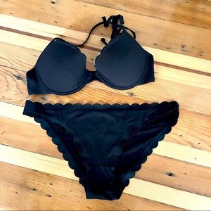 Scallop black push up bikini